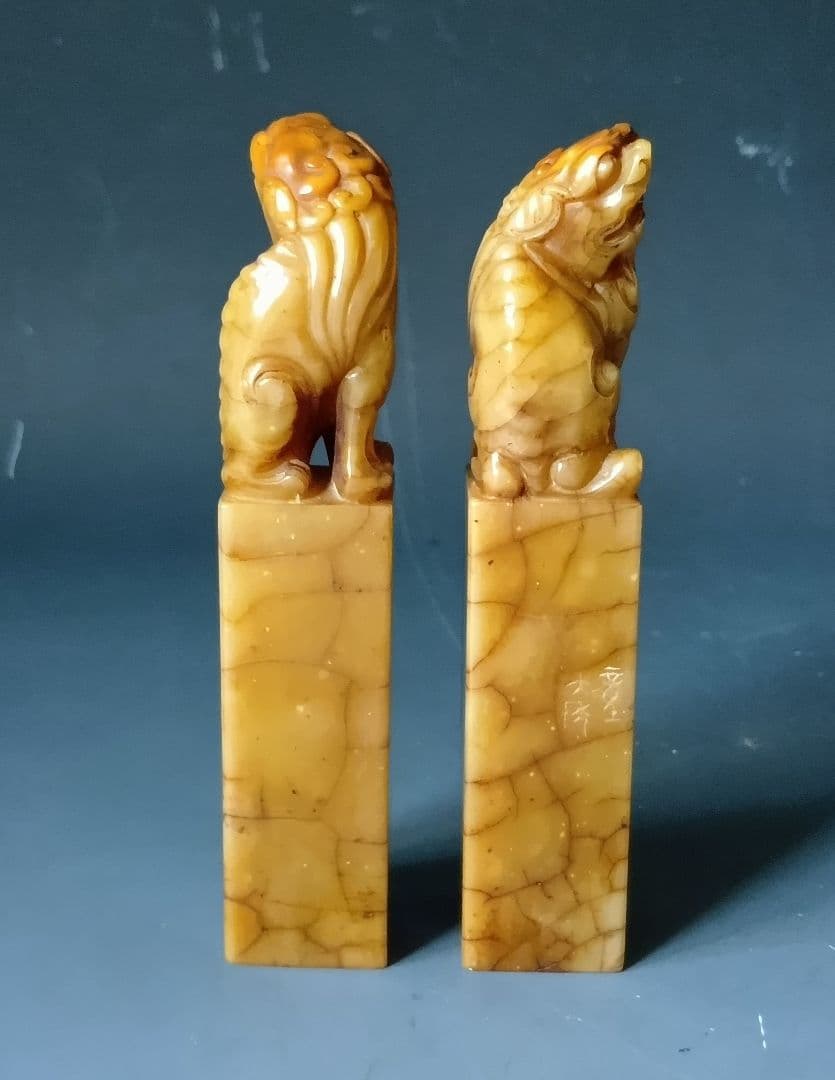 古印材「寿山石獅子鈕一対」/落款「董大年」/木箱入