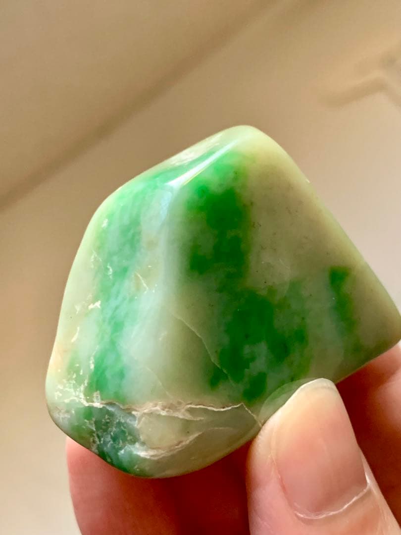 金山谷　極上ろうかん糸魚川翡翠　原石　糸魚川ひすい　コン沢　国産鉱物　水石　根付