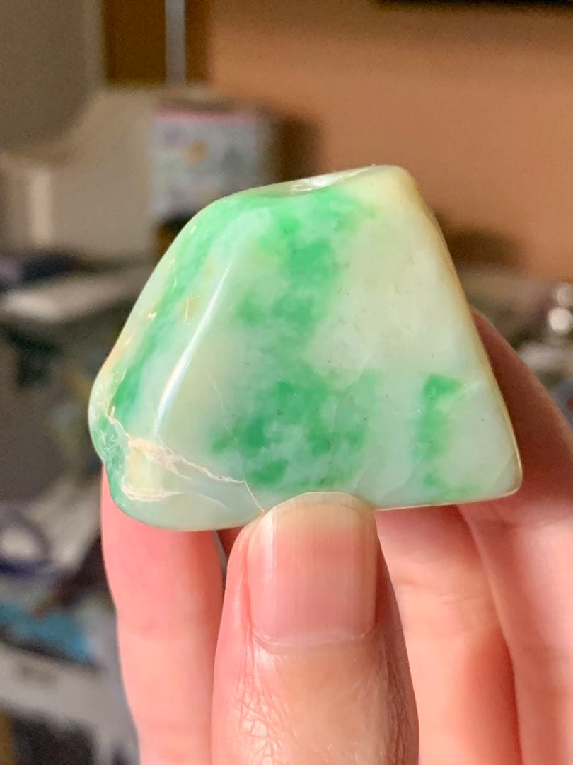 金山谷　極上ろうかん糸魚川翡翠　原石　糸魚川ひすい　コン沢　国産鉱物　水石　根付