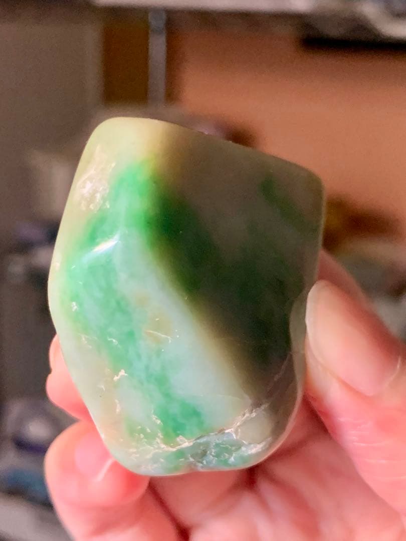 金山谷　極上ろうかん糸魚川翡翠　原石　糸魚川ひすい　コン沢　国産鉱物　水石　根付