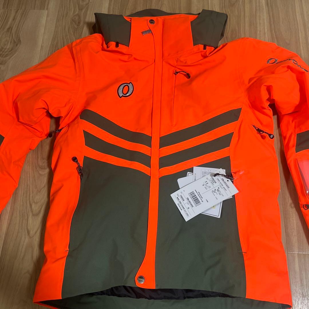 ONYONE デモモデル　スキーウェア　上下セット　レディース　S 新品タグ付き