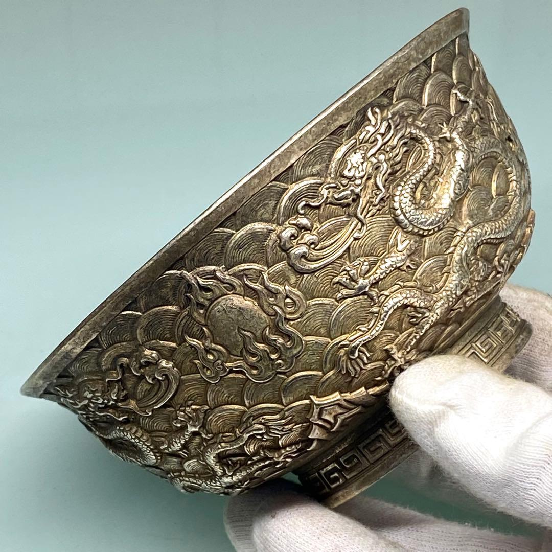 旧蔵　古い彫刻の皿　凹凸彫刻　騰雲銀龍　雙龍戲珠　古美術　時代物　アンティーク