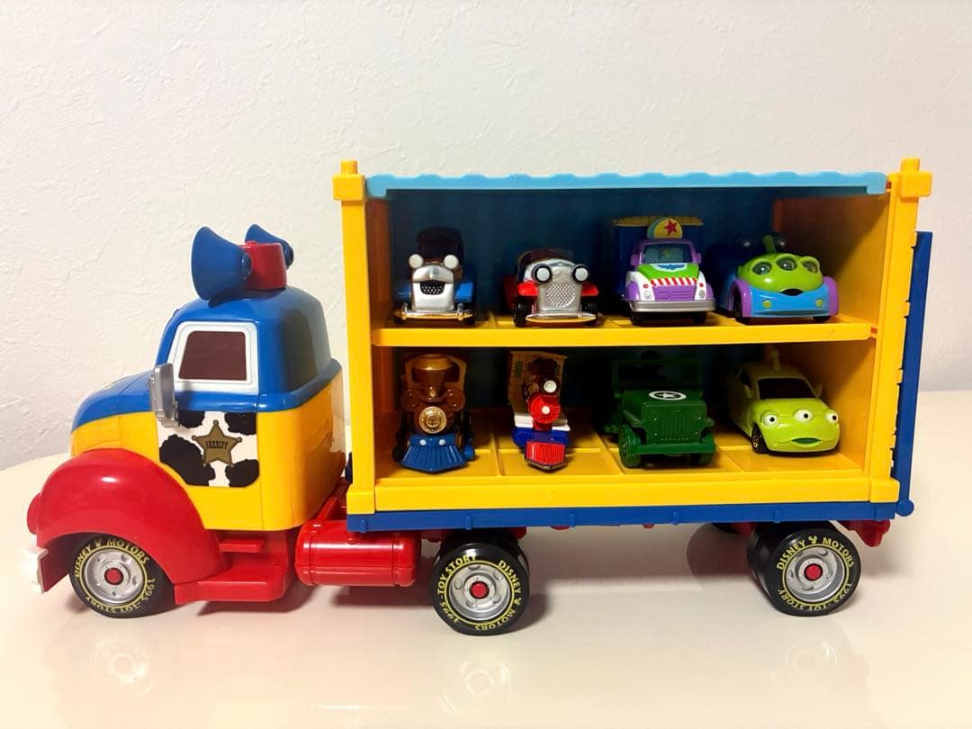 【美品】トミカ　トイストーリー　トイズキャリー（トラック）・トミカ11台セット！