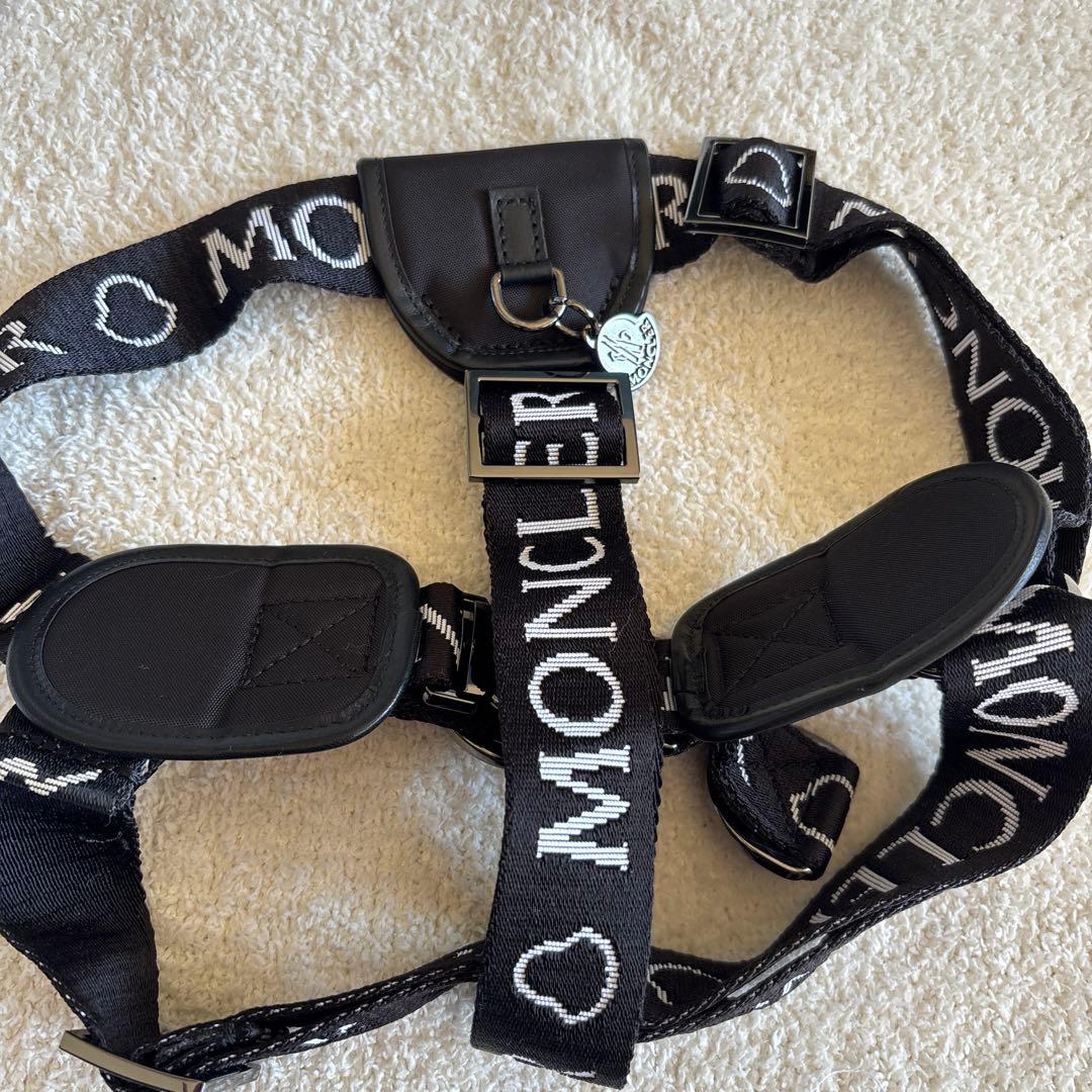 MONCLER ハーネスリードセット 黒　サイズM