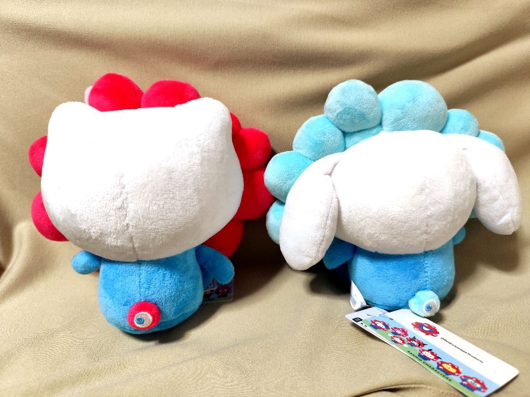 万博限定 ミャクミャク サンリオコラボ キティ，シナモンペアーセット Mサイズ
