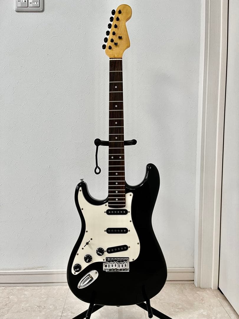 ストラトキャスタータイプレフティ改造【右利き用】