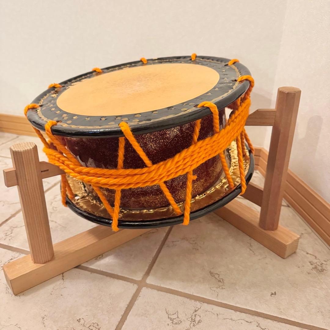 【美品】和太鼓 締太鼓 スタンド　バチ付 和楽器　伝統芸能