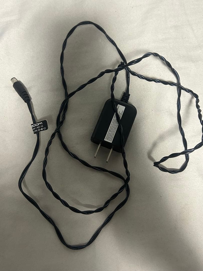 ZOOM B1 FOUR マルチエフェクター 純正コード付き