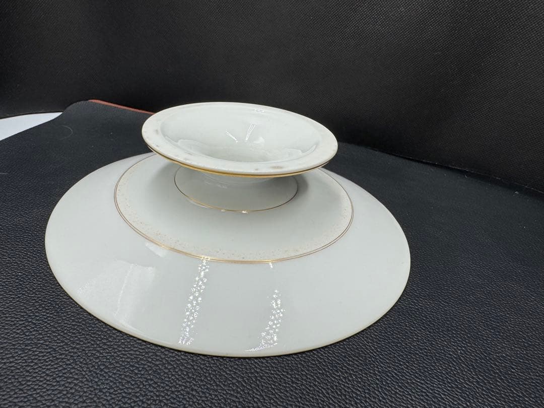 セール‼️フランス　アンティーク　ハンドペイント　バラの柄　高台①