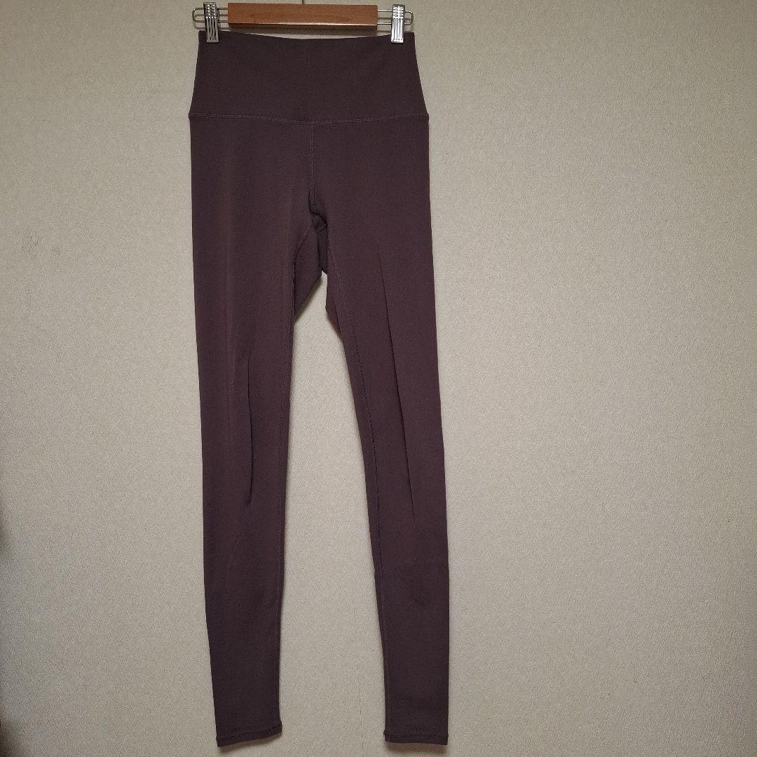 SUKALA ボタニカルシャーリングカバータンク&レギンス2点セット