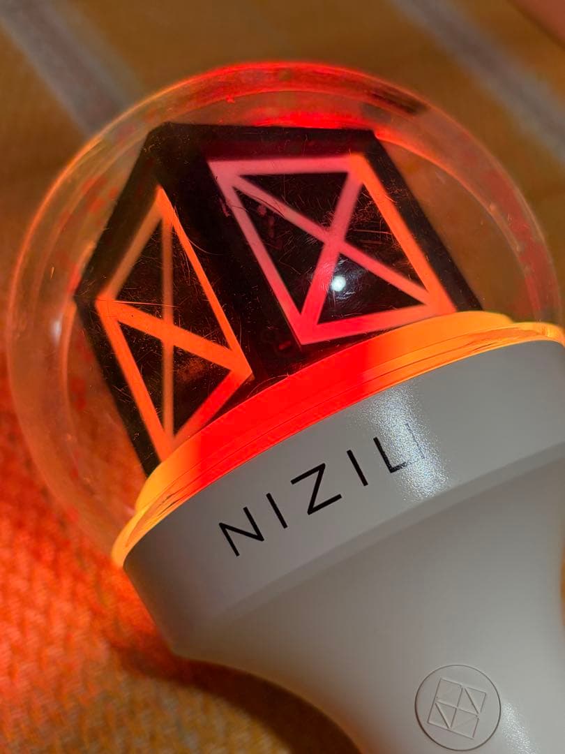 【匿名配送】NiziU 公式 ペンライト 2本セット