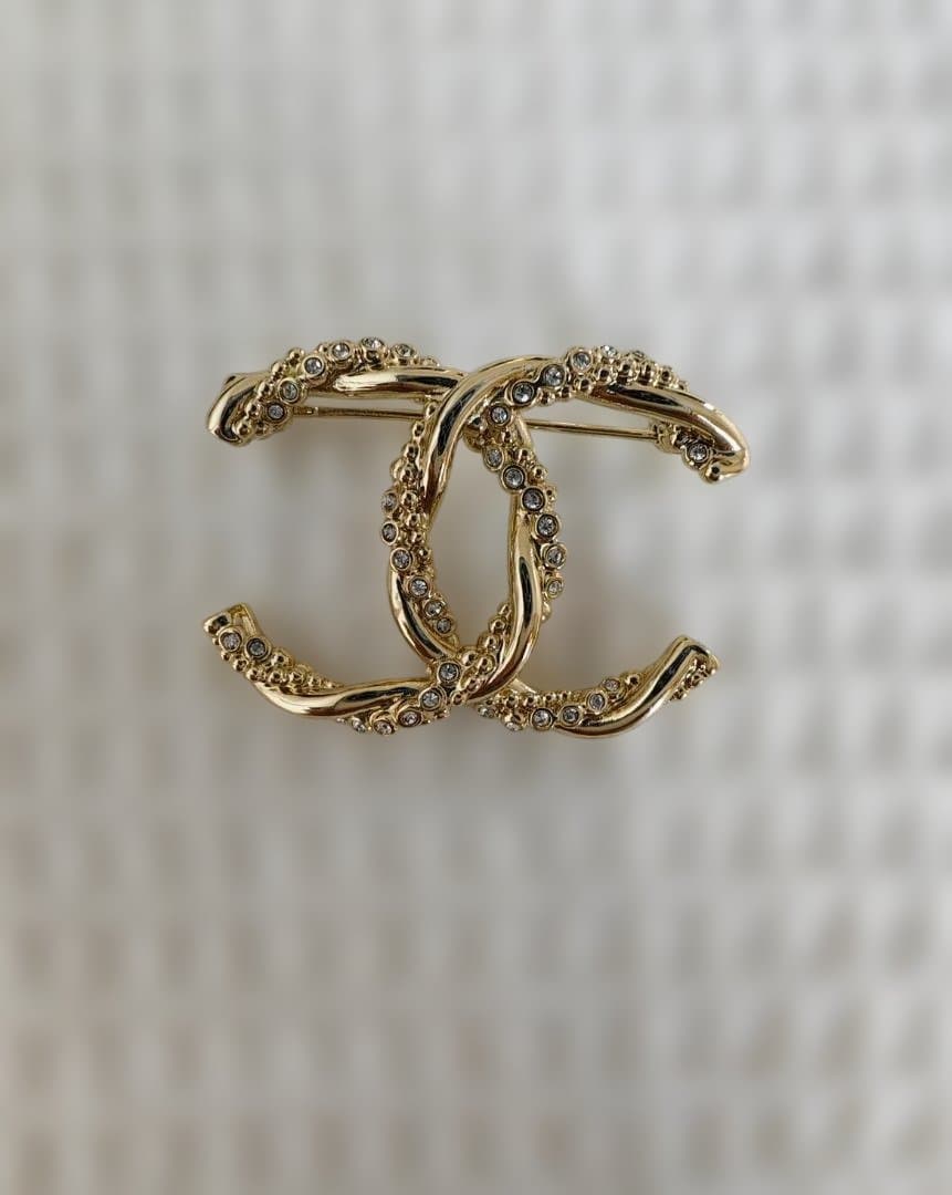 【美品】 CHANEL CCロゴブローチ