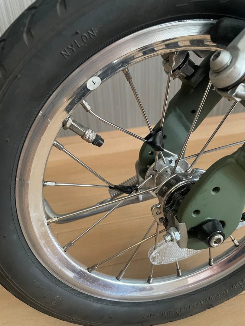 Renault 軽量折りたたみ自転車【送料込】（後輪スポーク折れあり）