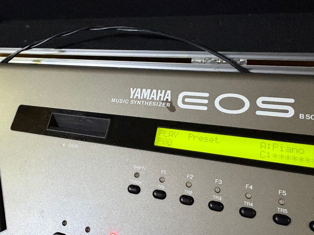 Yamaha EOS b500 専用ハードケース ボイスカード付き