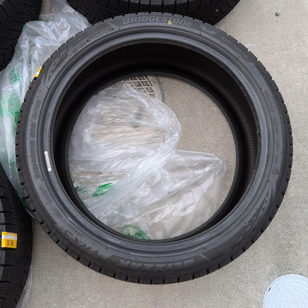 えすたて　BLIZZAK VRX3 215/40R18 4本セット