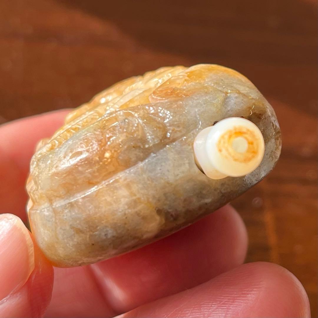 和田玉 黄玉 鼻煙壺 ペンダント 古玉 手彫り 虎 彫刻 軟玉 ネフライト