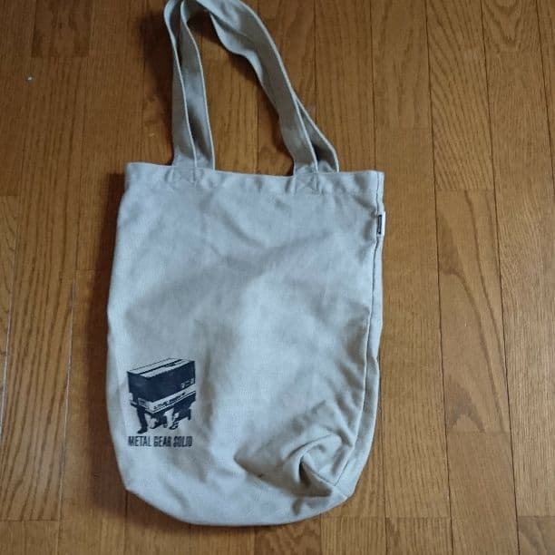 メタルギアソリッド ピンバッジ