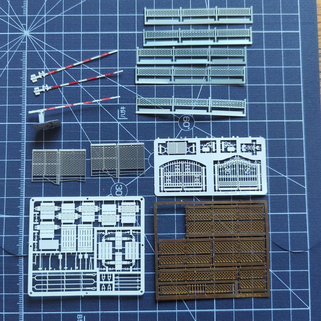 M016【B品】Nゲージやジオラマなどで使えるエッチングパーツ（ケース付き）