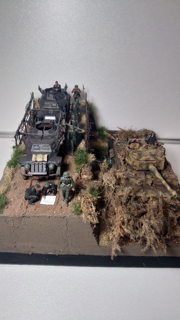 1/35 タミヤ ドイツ軍 タイガー戦車 ワーゲン ジオラマ 完成品