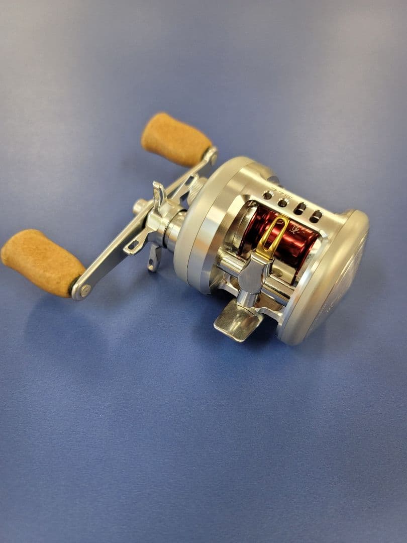 ダイワ ミリオネア 凜牙 HL103