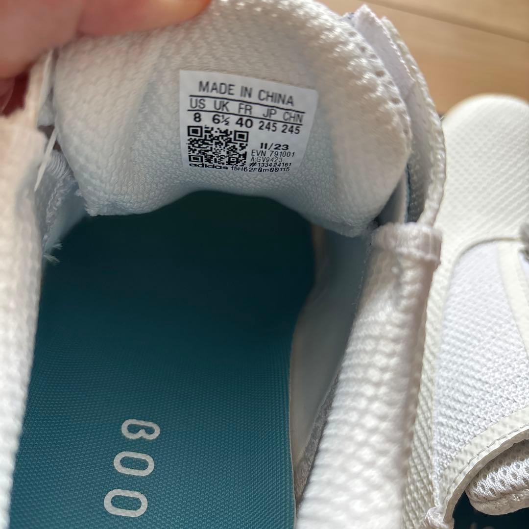 コードカオス ボア 新品 ゴルフシューズ 24.5㌢ ホワイト/シルバー グレー