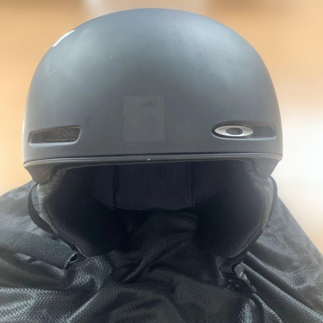 OAKLEY マットブラックヘルメットMOD1