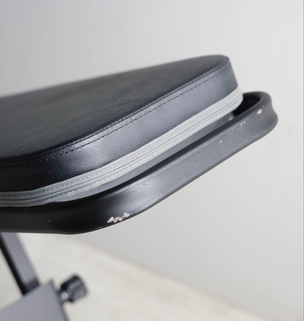 トレーニングベンチ 黒 小傷あり