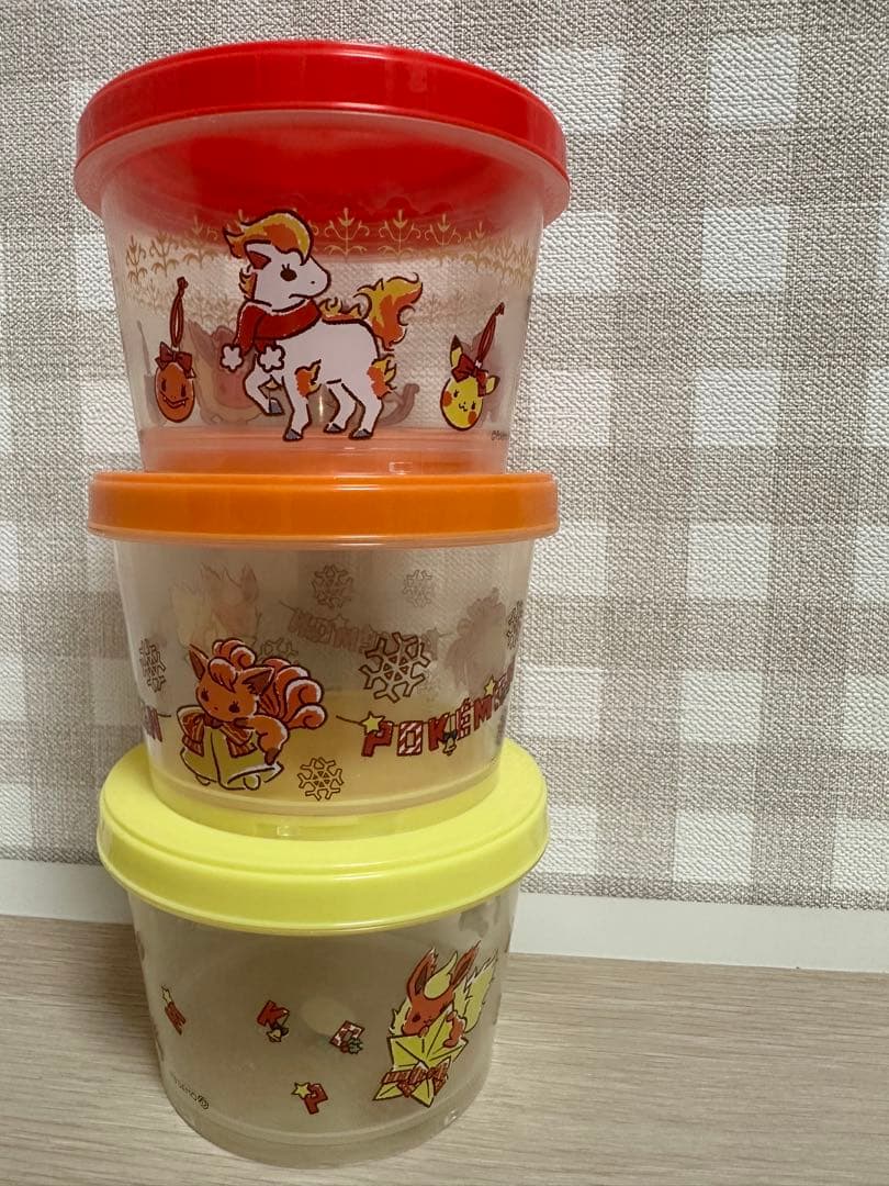 イッツデモ　ポケモン　クリスマスモチーフスタッキング保存容器