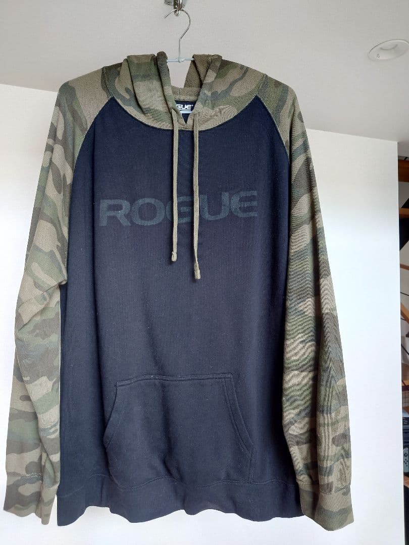 ROGUE roguefitness 2XL ブラック/迷彩 パーカー