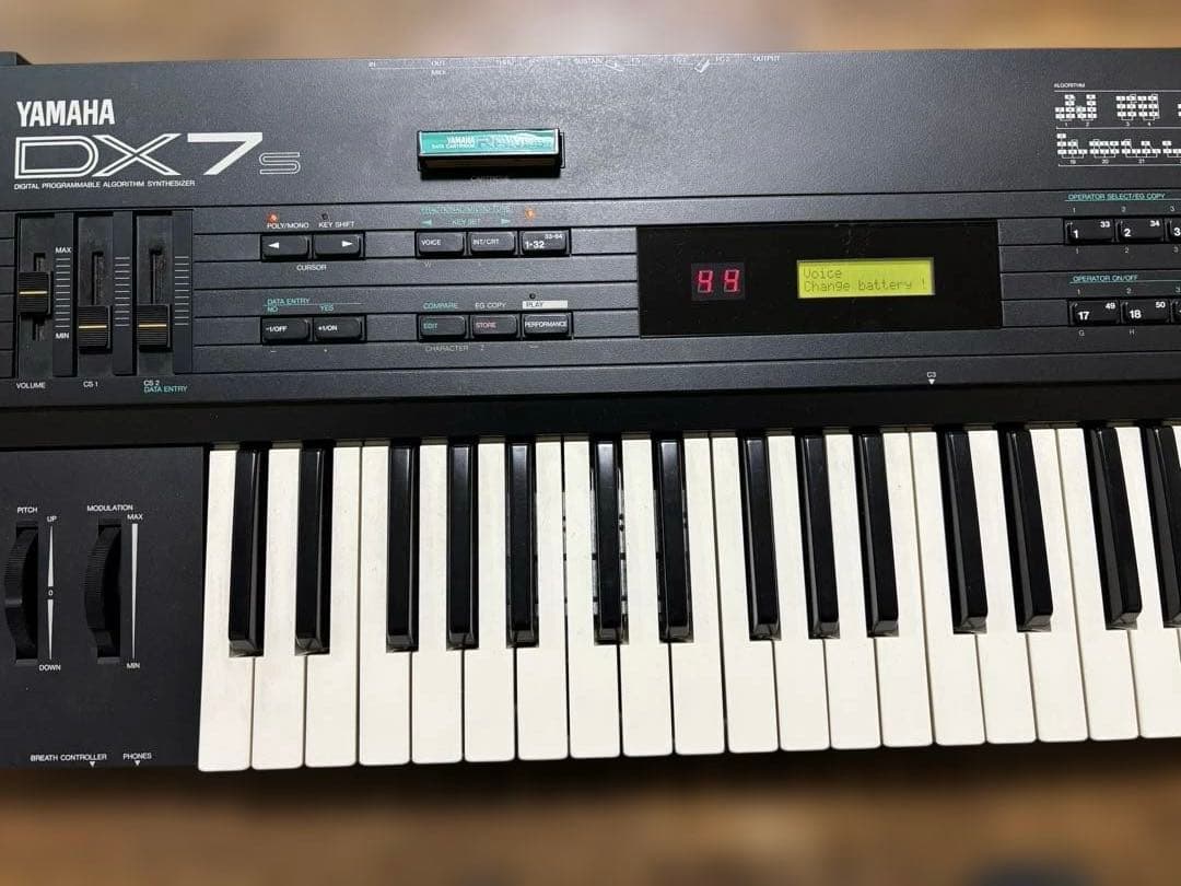 Yamaha DX7s シンセサイザー