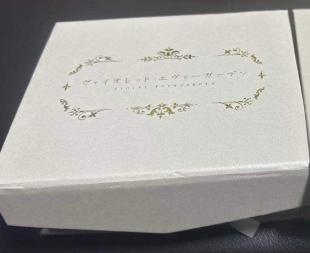 ヴァイオレットエヴァーガーデン　クリスタル時計　タイプB