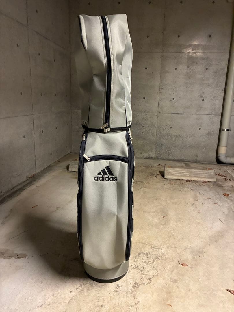 adidas グレー キャディバッグ