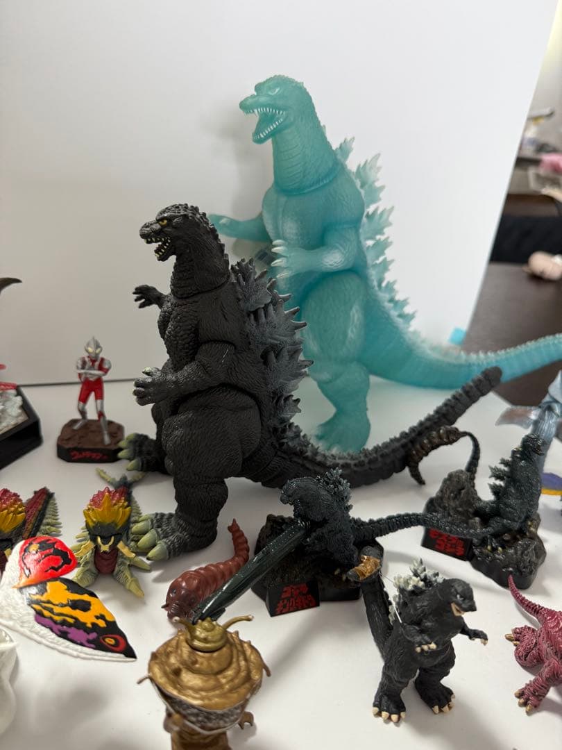 特撮 フィギュア ゴジラ、ウルトラマンなどまとめ売り