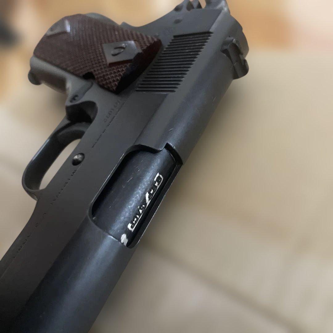 1911スタイルガスガン 木製グリップ日本製プラスチック製品