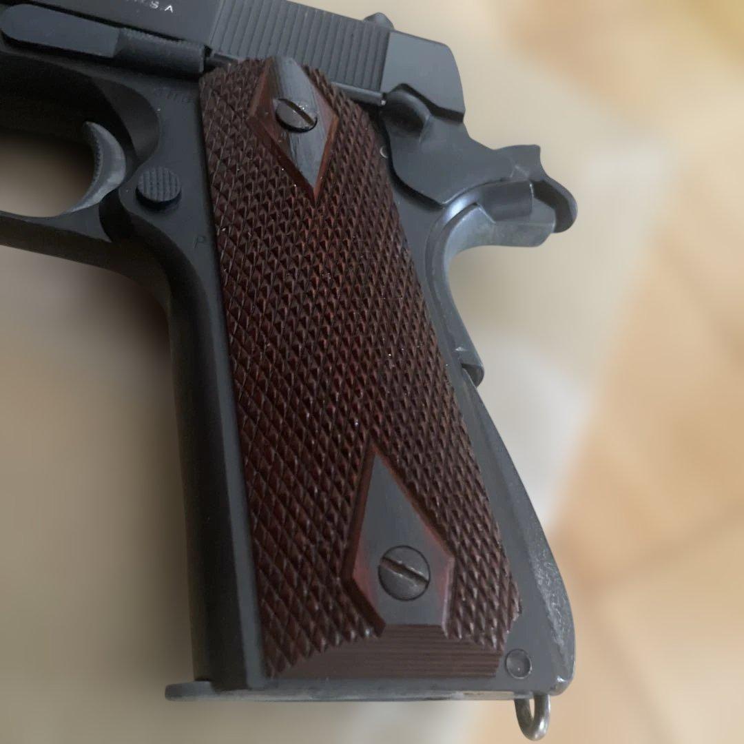 1911スタイルガスガン 木製グリップ日本製プラスチック製品