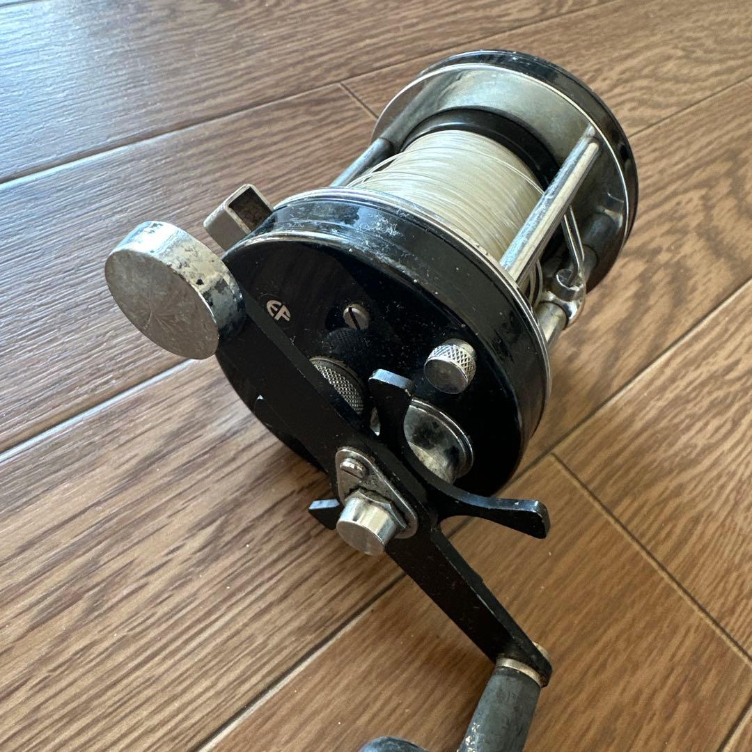 ABU Ambassadeur 7000C リール