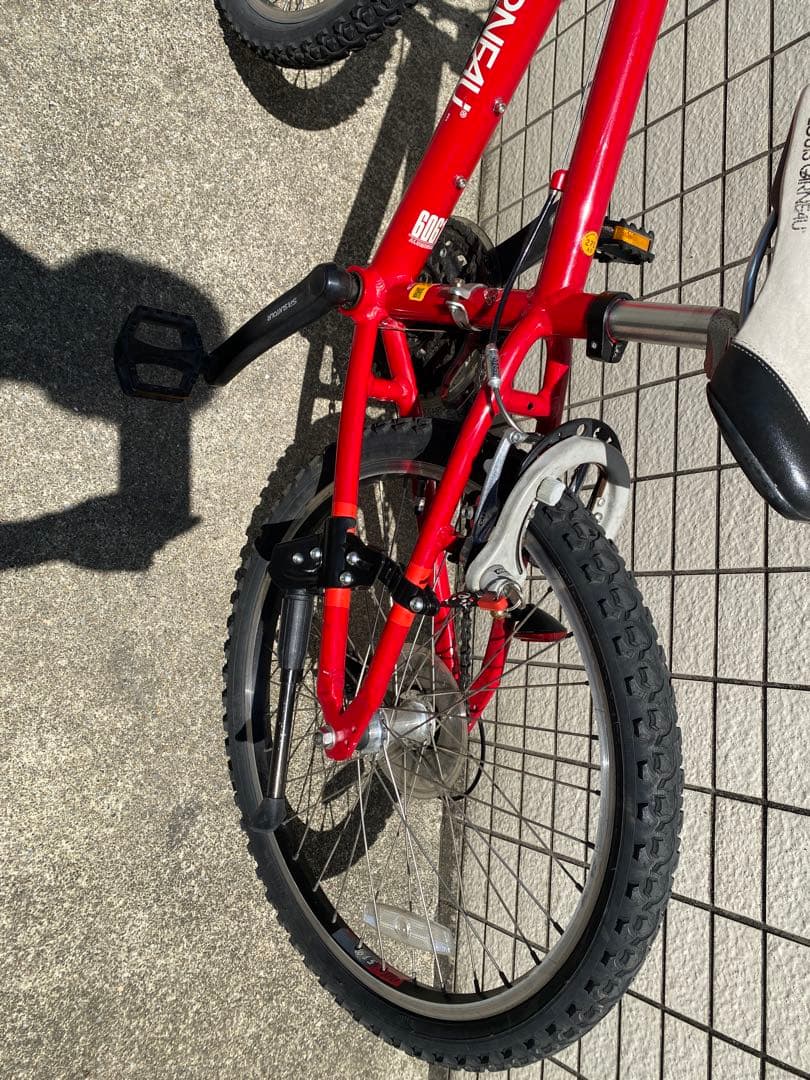 【引き取り限定】LOUIS GARNEAU ジュニア22インチ　自転車 レッド