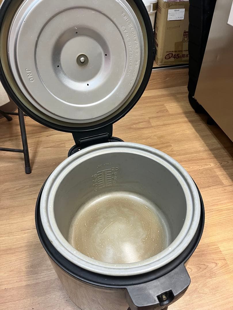 TIGER 業務用炊飯器 ステンレス製