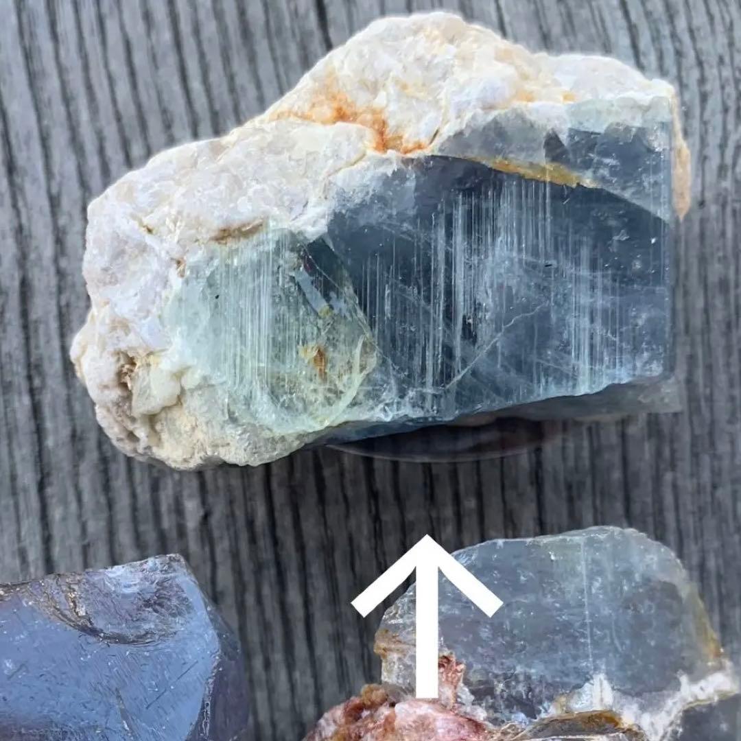 特大ブルーベリル結晶標本c