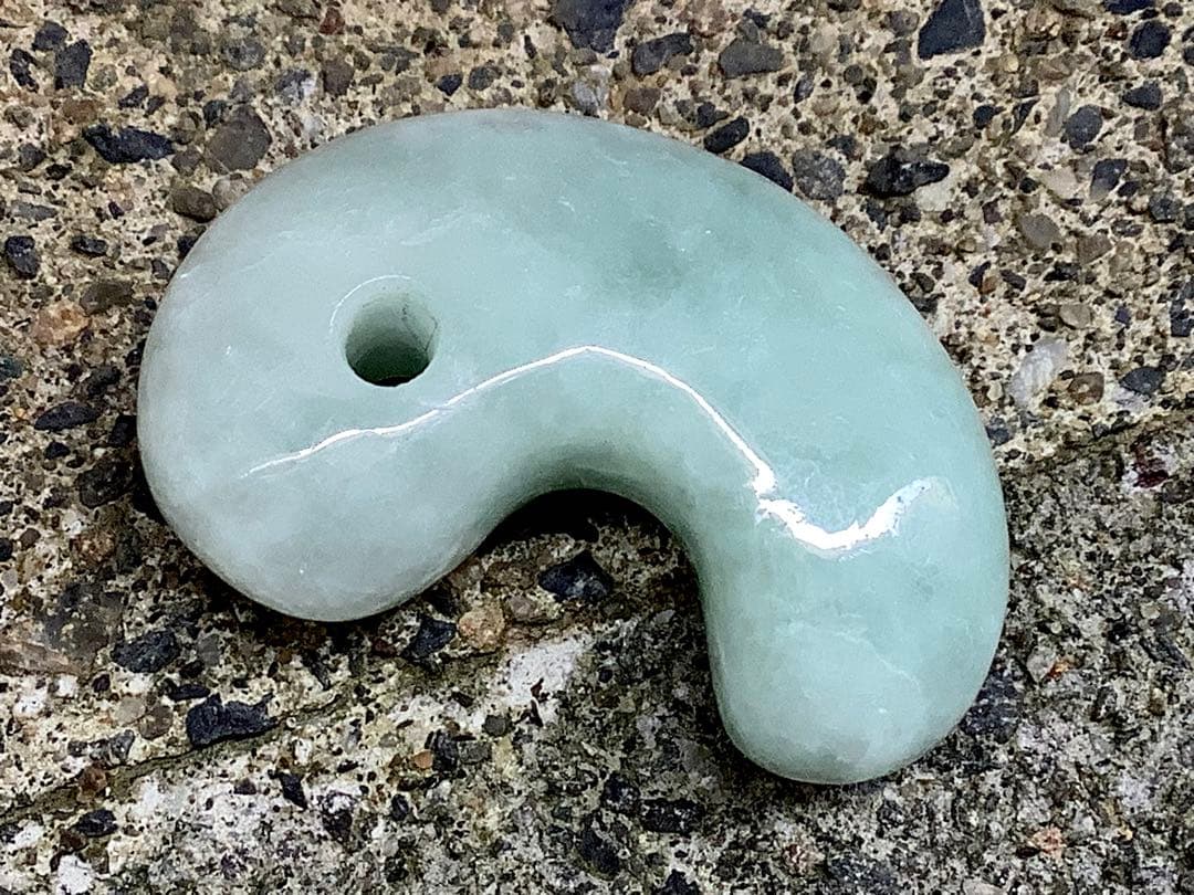 ✳味身抜群‼️糸魚川翡翠勾玉　お守り守護石　コレクションに‼️ 自信の一点卸し売り‼️