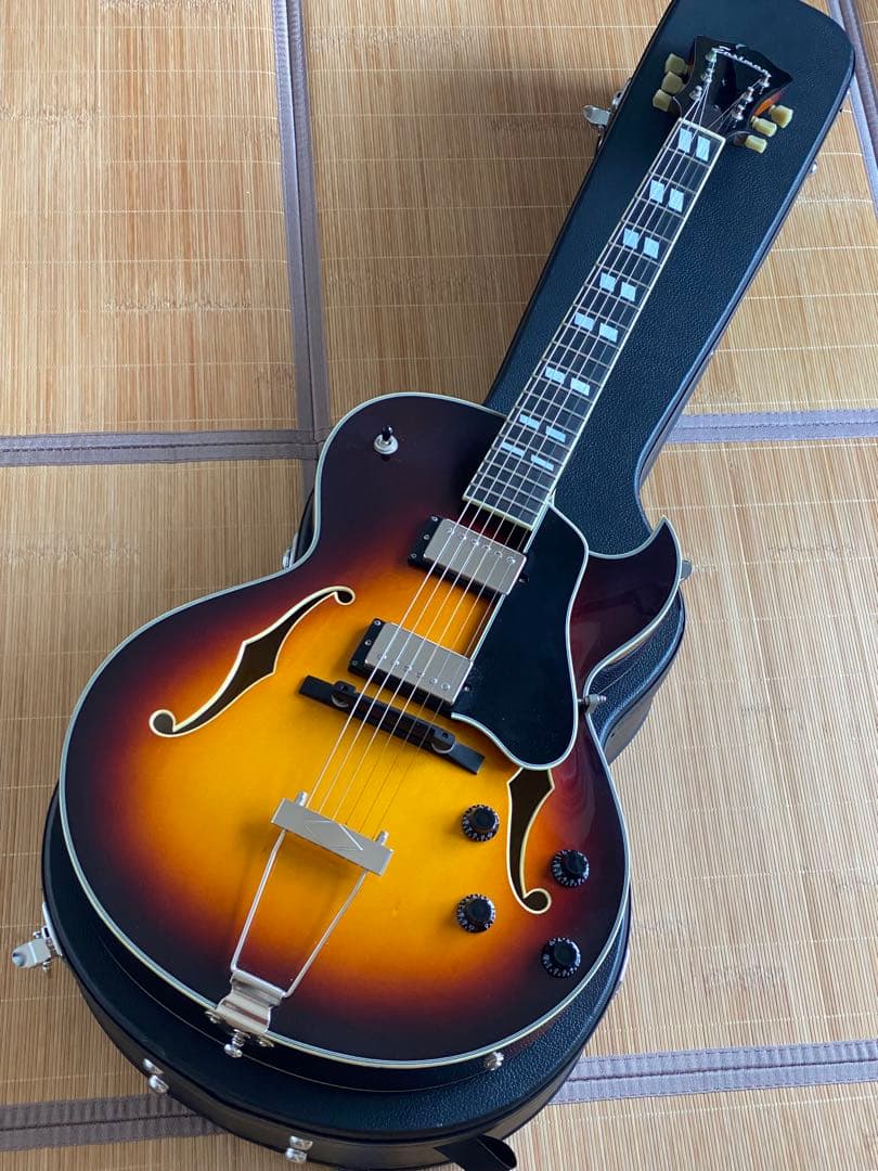 Eastman AR372CE Sunburst イーストマン　フルアコギター