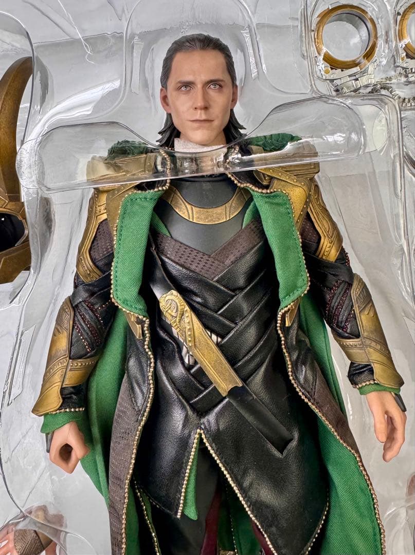 ホットトイズ ムービーマスター アベンジャーズ フィギュア ロキ MMS176