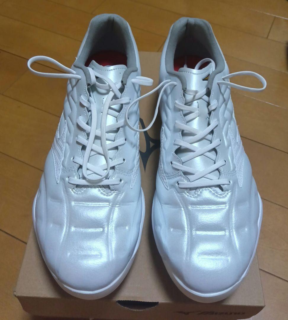 Mizuno 　ミズノプロ　試し履き数分の美品　スパイク・シューズ　白　公式野球