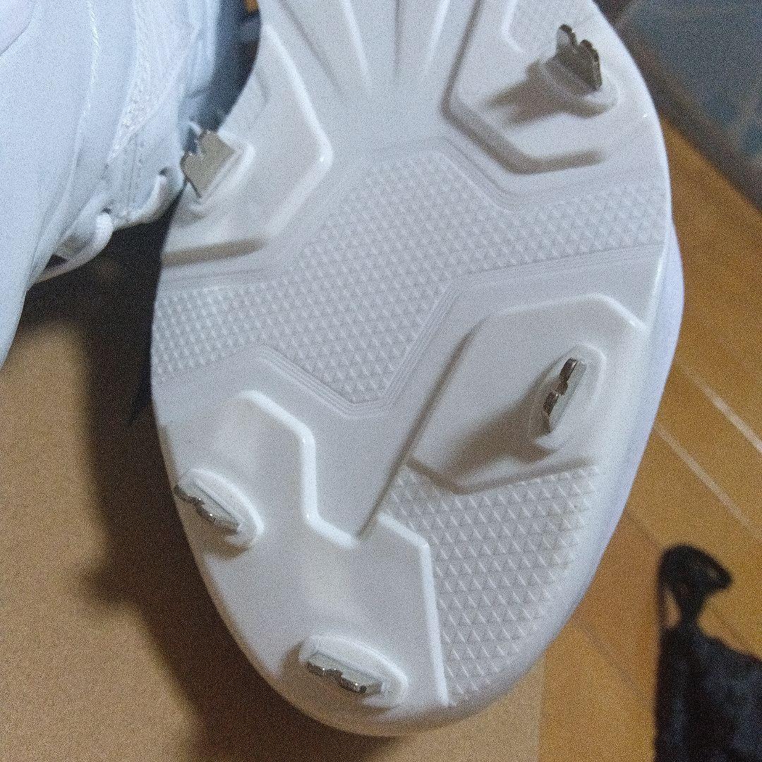 Mizuno 　ミズノプロ　試し履き数分の美品　スパイク・シューズ　白　公式野球