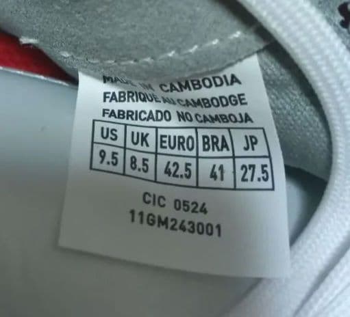 Mizuno 　ミズノプロ　試し履き数分の美品　スパイク・シューズ　白　公式野球