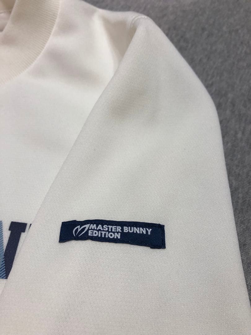 美品　マスターバニー　トレーナー