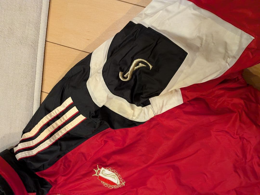 ヴィンテージadidasスタンダール・リエージュベンチコート レッド