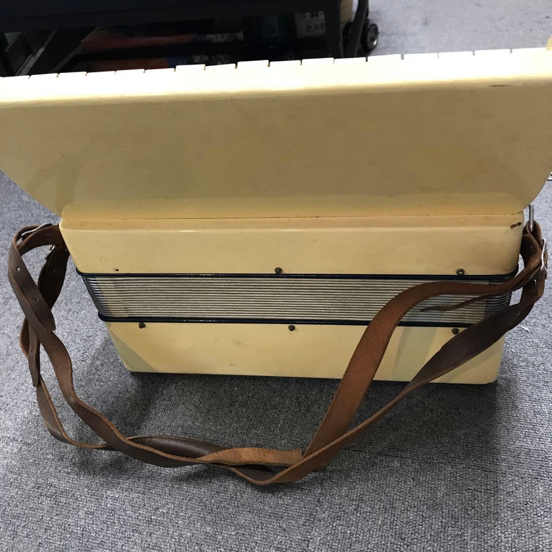 昭和レトロ　YAMAHAアコーディオンMODEL no 4970