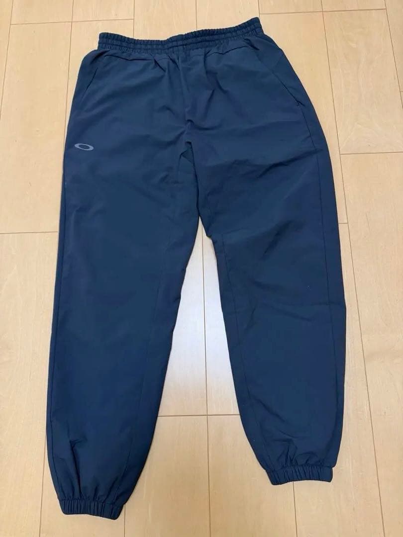 ⭐︎超美品⭐︎OAKLEY ジャージ上下セット ブラック　黒　冬用　Lサイズ