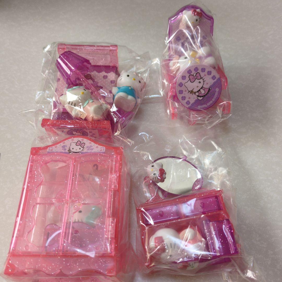 キティ　ラブリールーム　全4種　カバヤ　マスコットおまけあり　レア　新品未使用